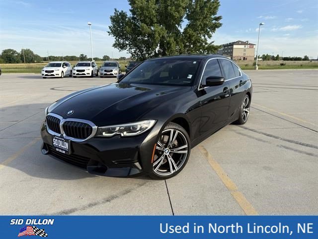 2021 BMW 3 Series 330i xDrive Sedan's photo