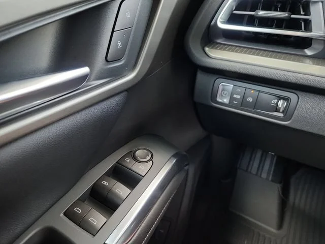 2026 Chevrolet Traverse LT - Photo 22