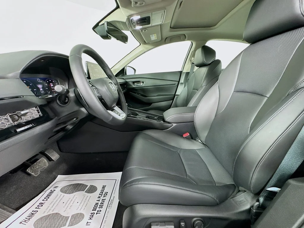 New 2026 Urban Gray Pearl Honda Touring image 30