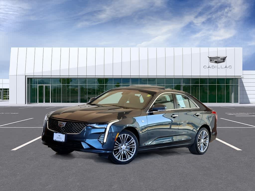 2022 Cadillac CT4