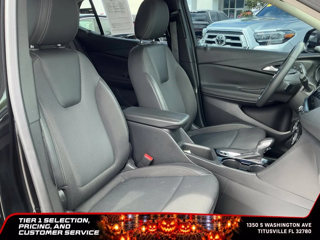 Used 2023 EBONY TWILIGHT METALLIC Buick Select image 15