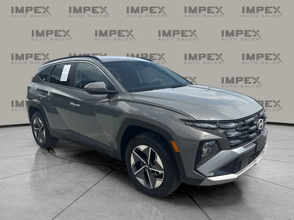Used 2025 Gray Hyundai SEL image 7