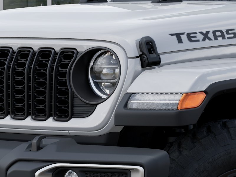 New 2026 Bright White Clearcoat Jeep Texas Trail image 36