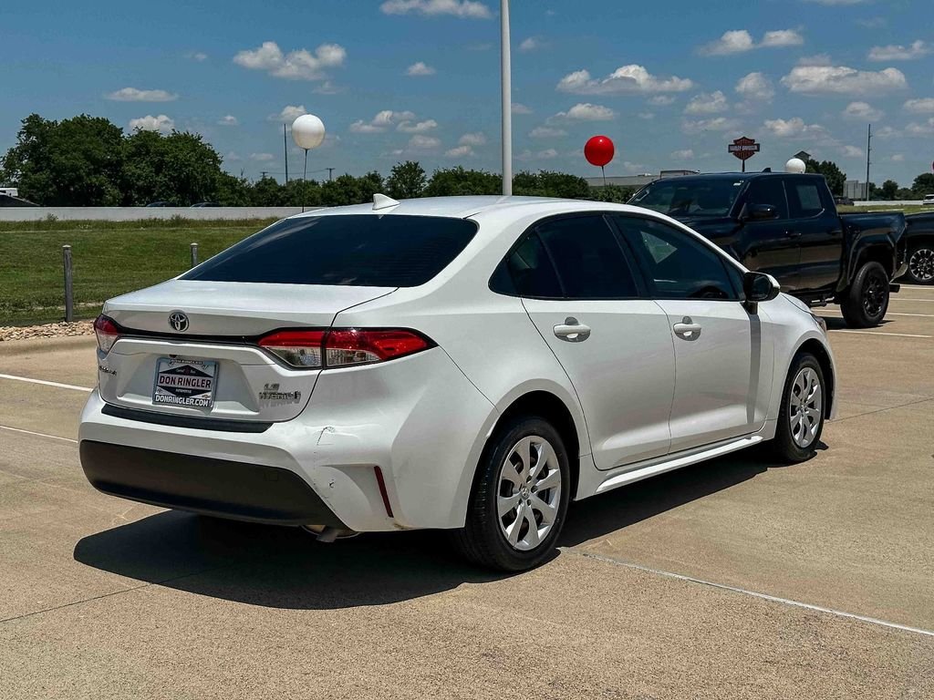 Used 2023 White Toyota LE image 3