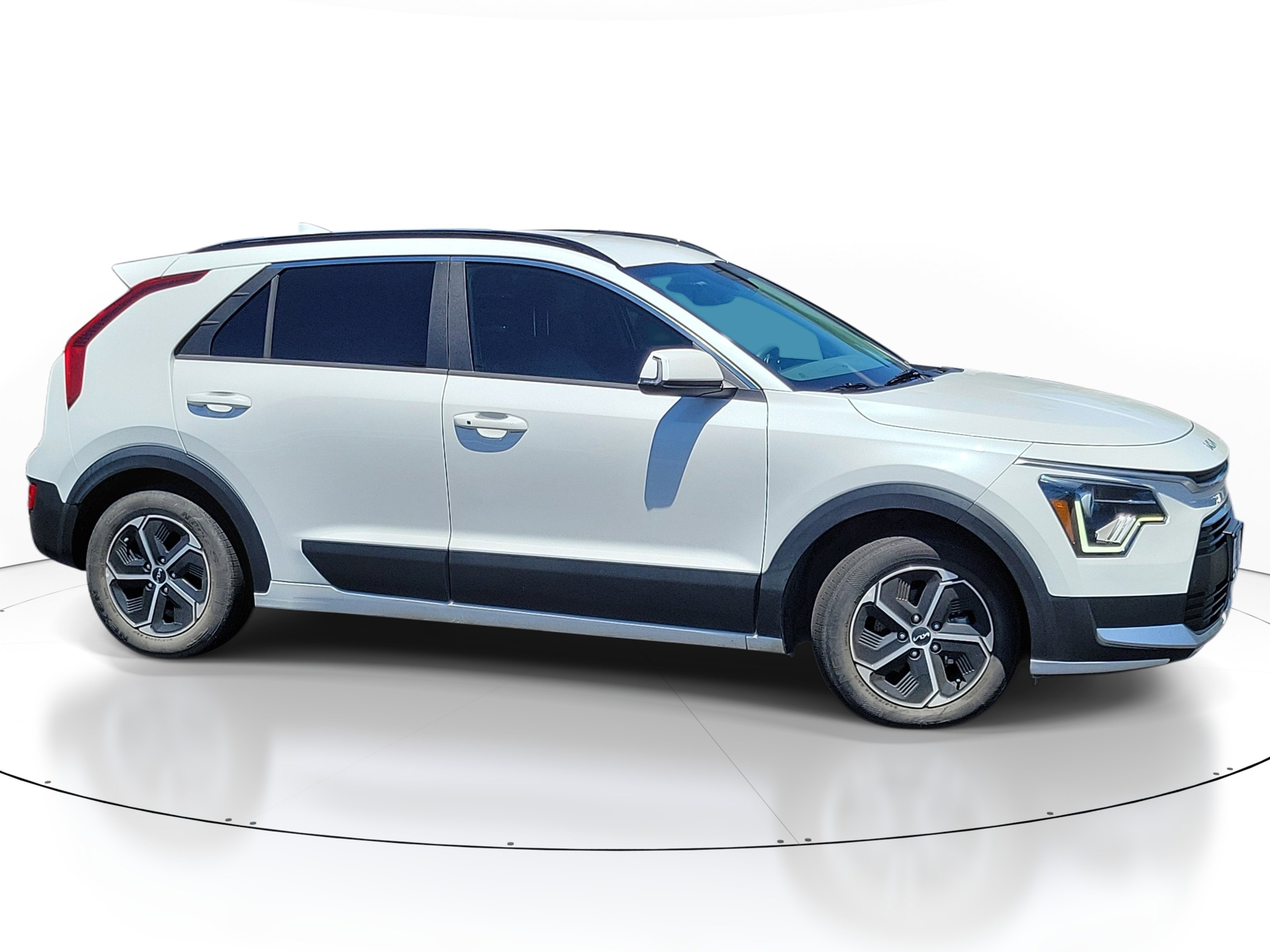 2023 Kia Niro EX HEV's photo