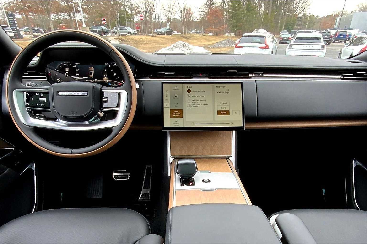 2025 Land Rover Range Rover SV - Photo 5