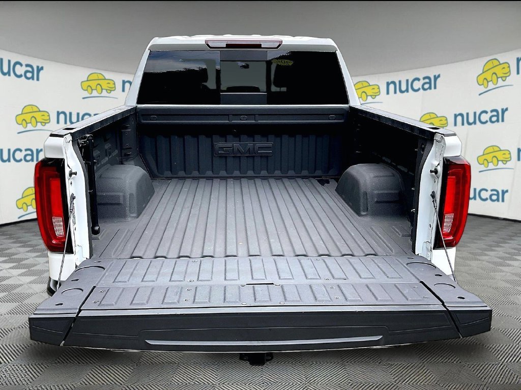 Used 2023 White GMC SLT image 30
