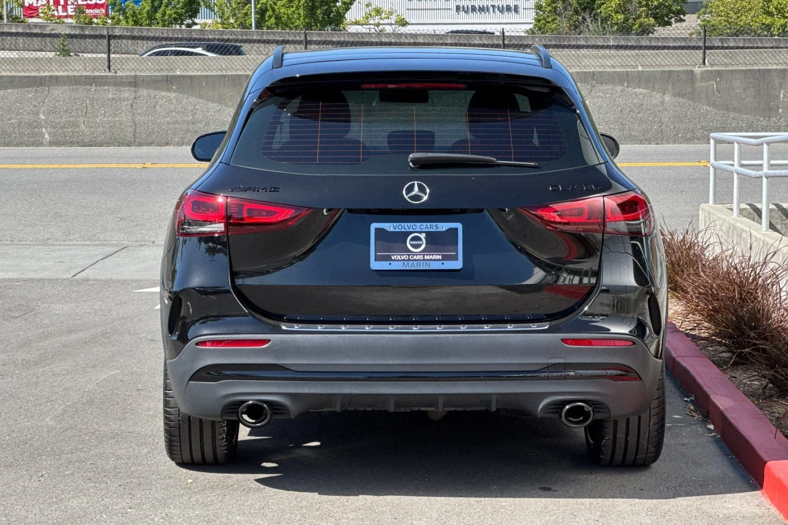 Used 2022 Black Mercedes-Benz 4MATIC® image 7