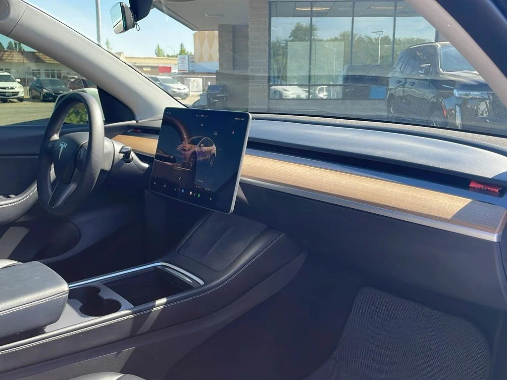 2022 Tesla Model Y Long Range - Photo 20