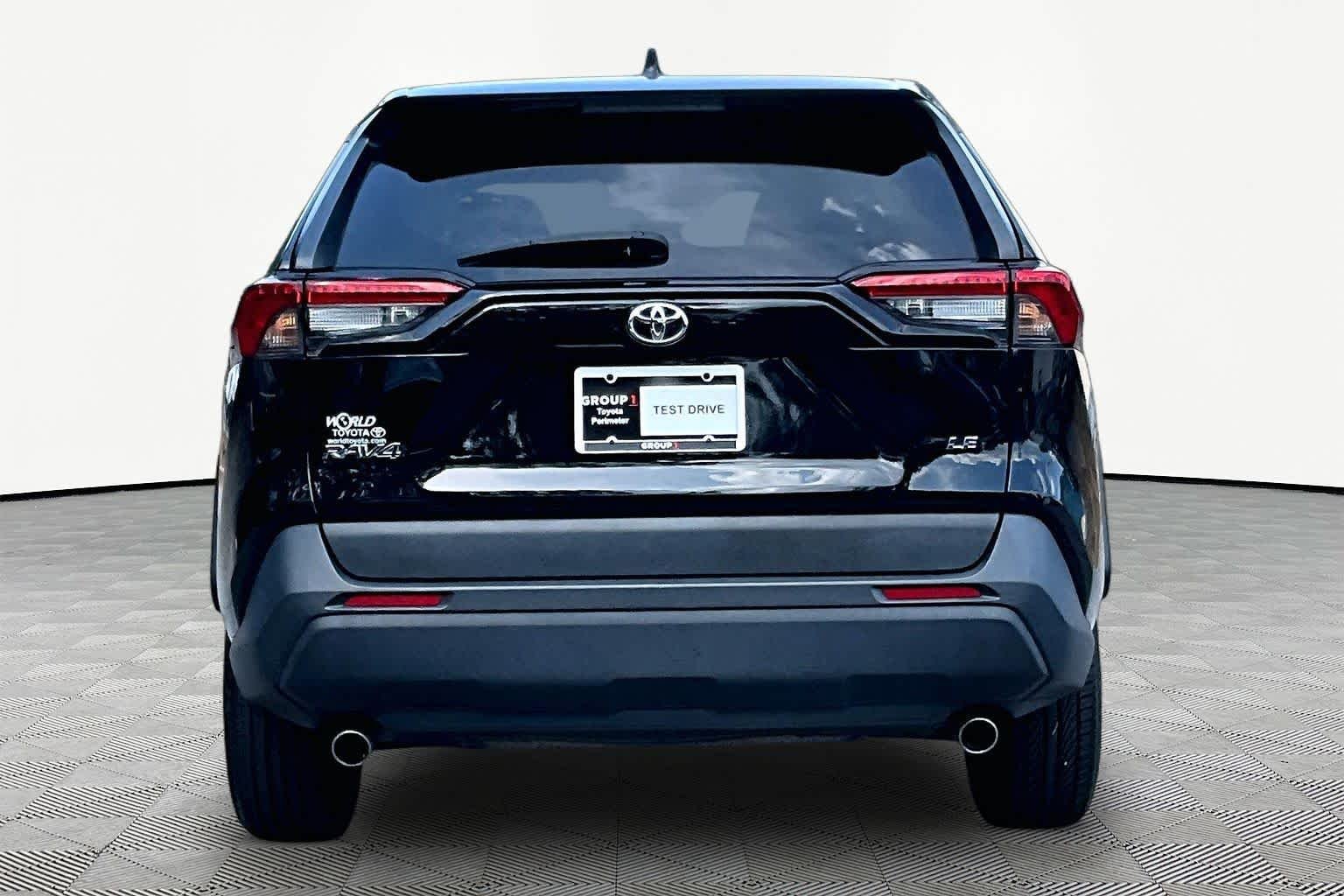 Used 2022 Midnight Black Metallic Toyota LE image 5