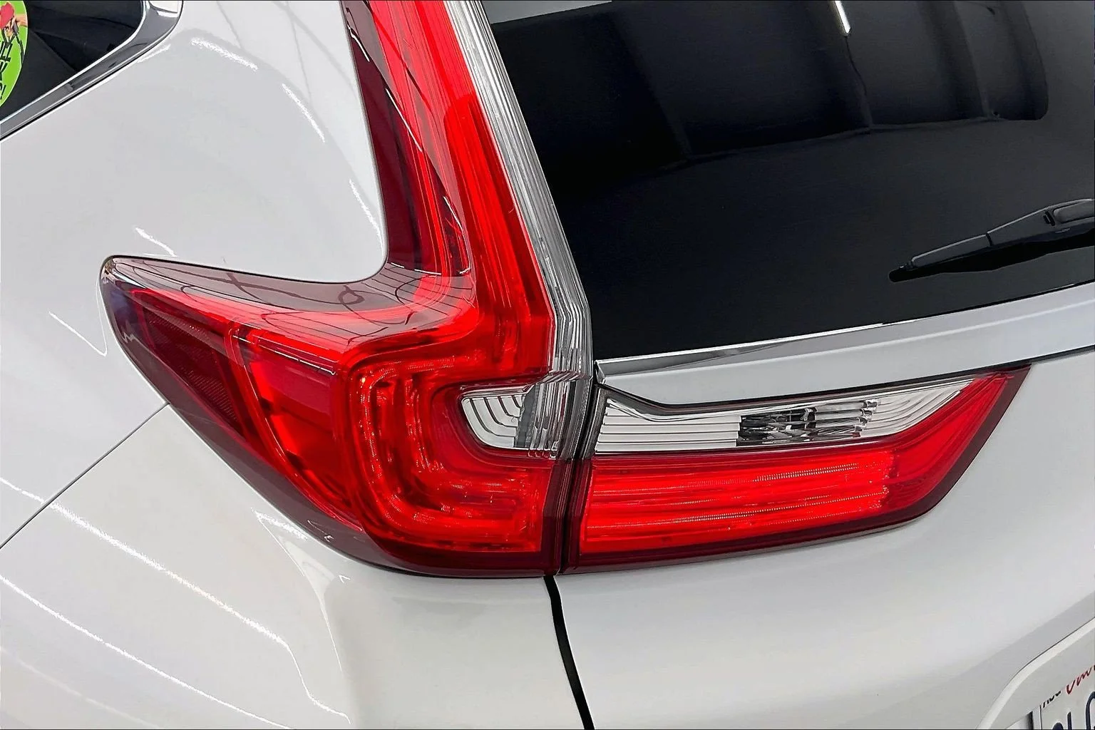 Used 2019 Platinum White Pearl Honda EX image 30