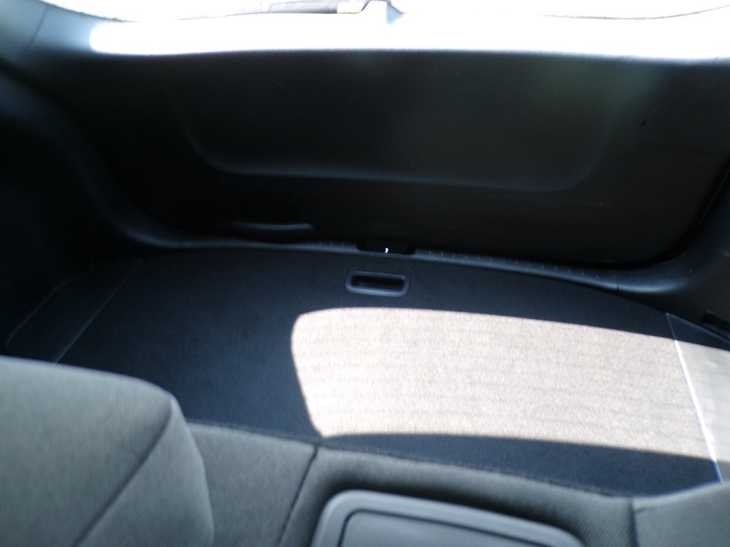 Used 2026 Snow White Pearl Kia LX image 13