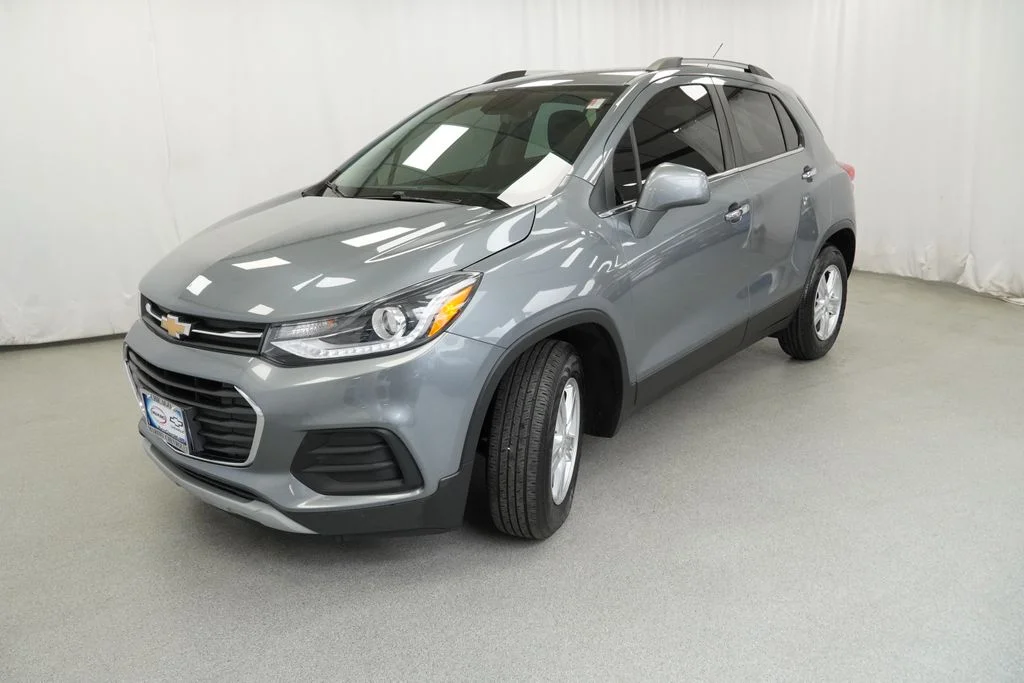 Used 2019 Gray Chevrolet LT image 3