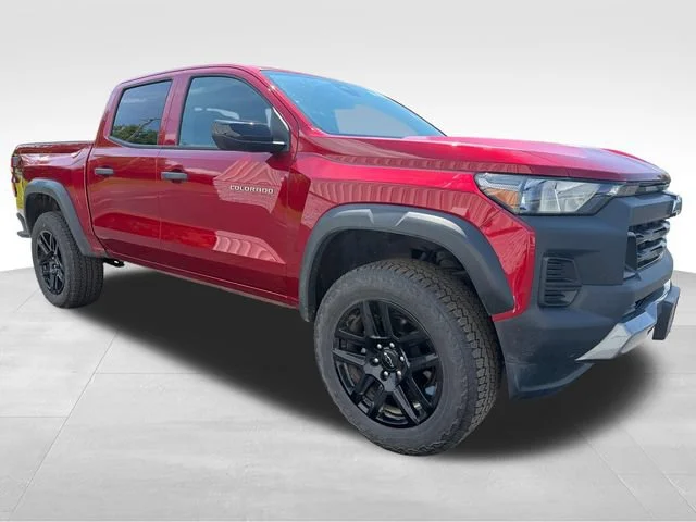 Used 2024 Radiant Red Tintcoat Chevrolet Trail Boss image 9