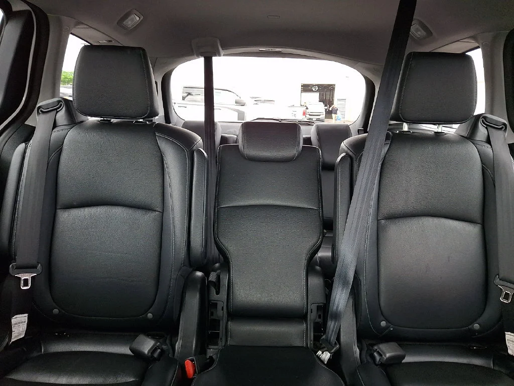 Used 2023 White Honda EX-L image 20