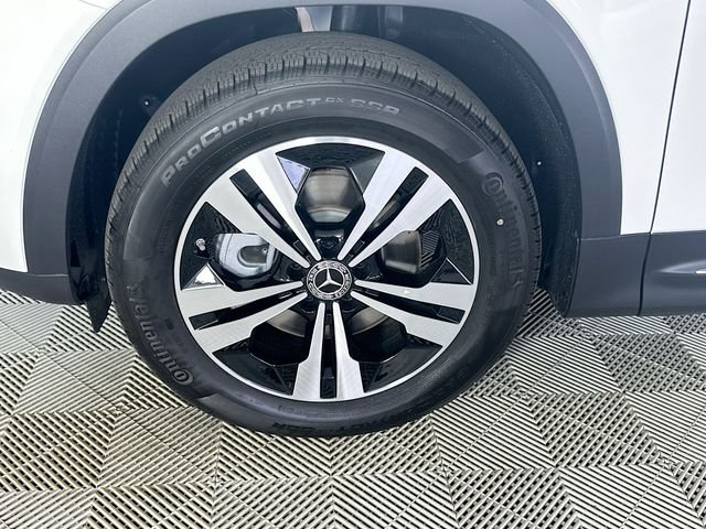 New 2026 Polar White Mercedes-Benz GLB 250 image 29