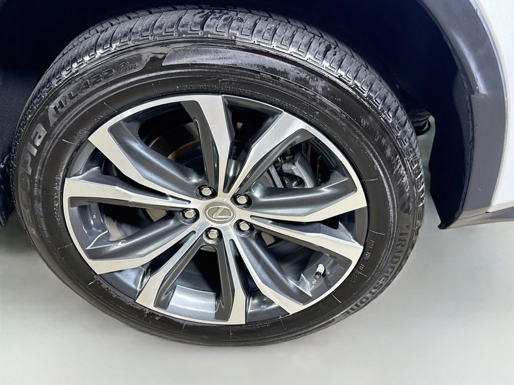 Used 2017 Silver Lining Metallic Lexus Base image 29