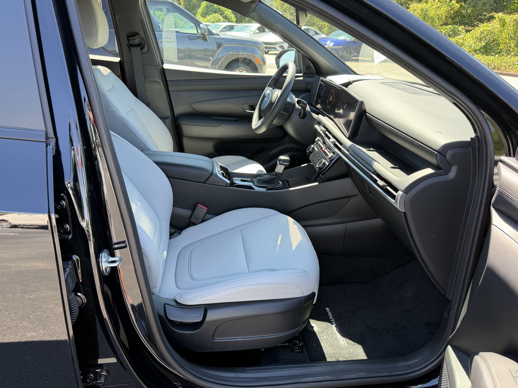 Certified Used 2026 Phantom Black Hyundai SEL image 19