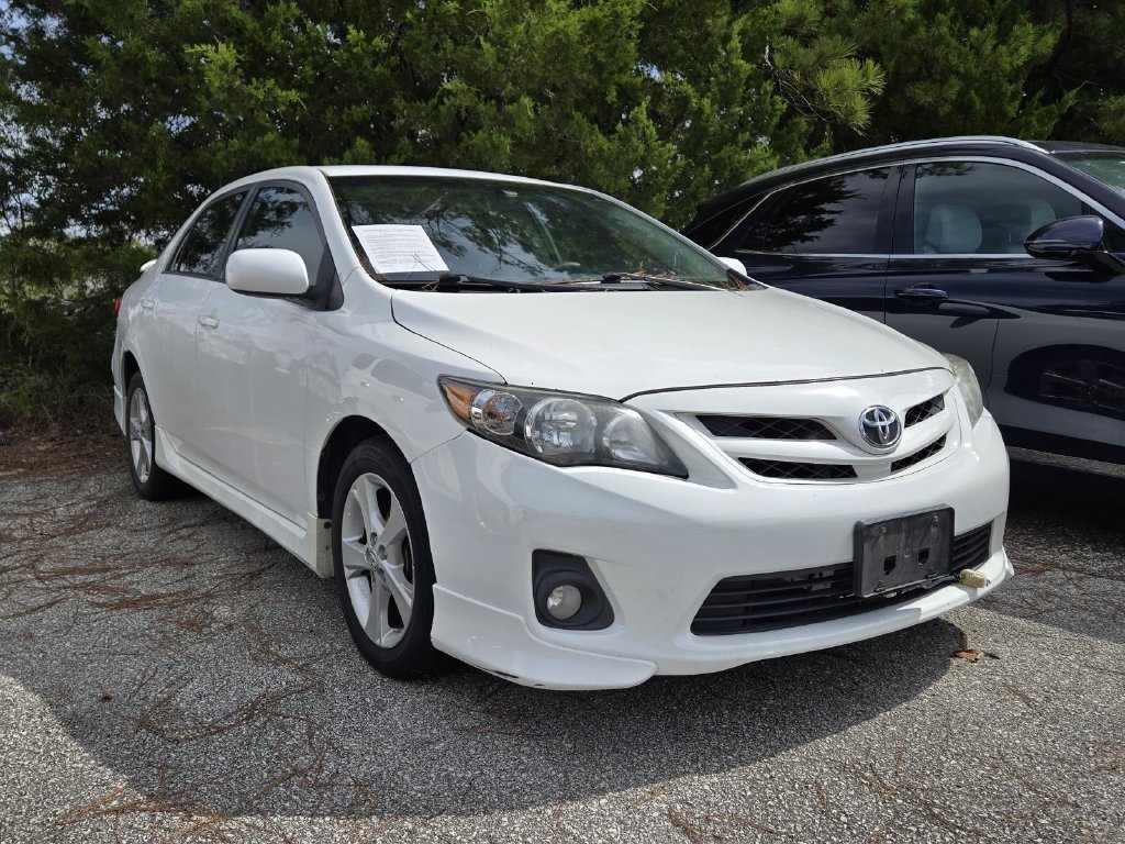 Used 2013 White Toyota S image 2