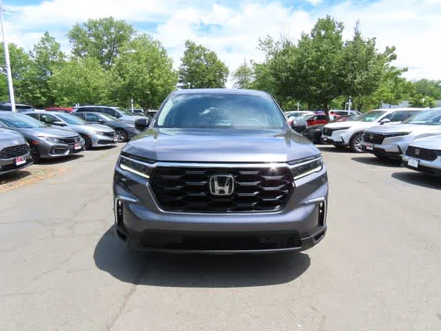 Certified Used 2023 Modern Steel Metallic Honda LX image 6