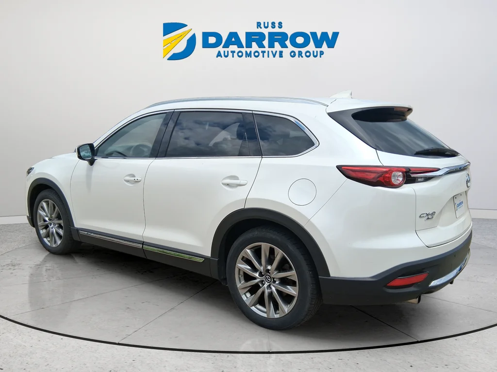 Used 2018 White Mazda Signature image 3