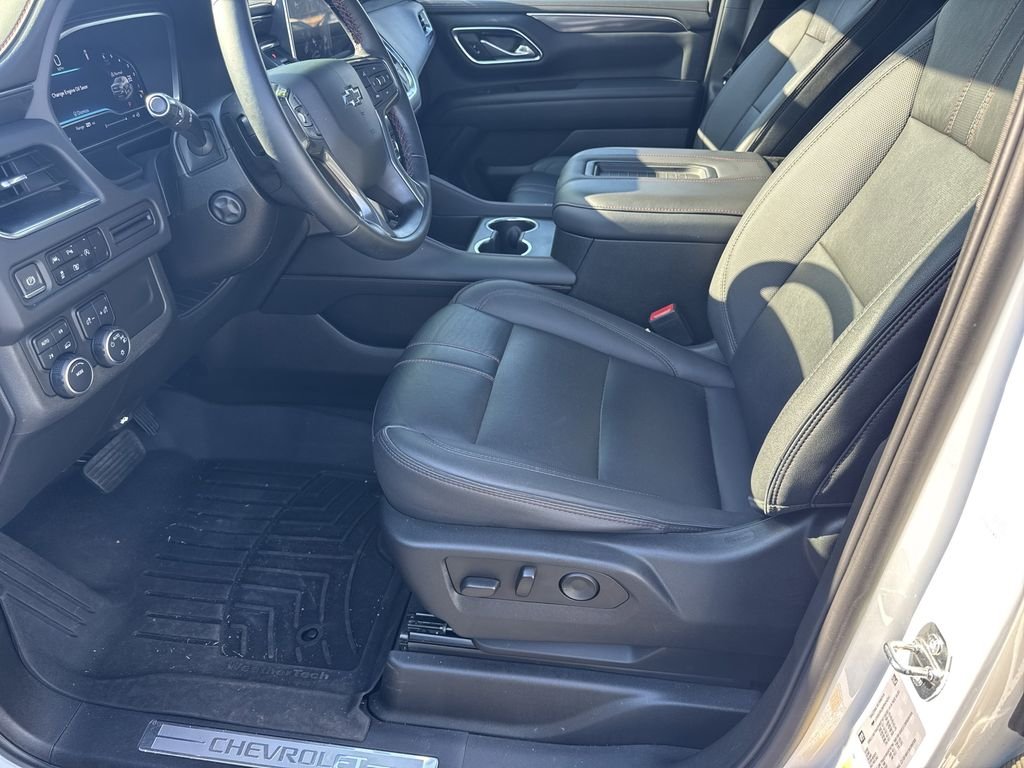 Used 2023 White Chevrolet RST image 9