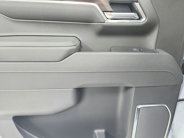 New 2026 White GMC SLT image 46