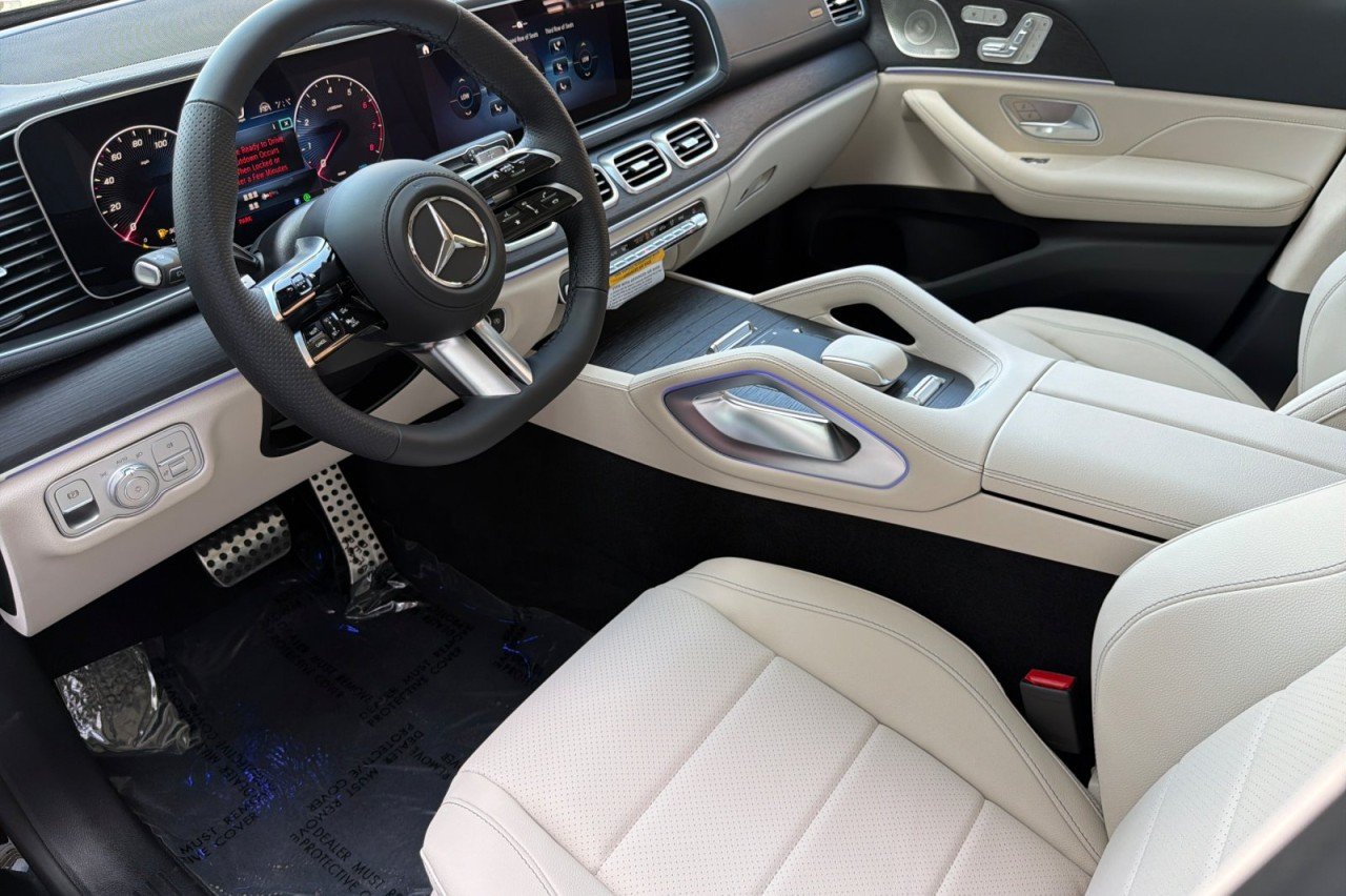New 2026 Obsidian Black Metallic Mercedes-Benz GLS 450 4MATIC® SUV image 9