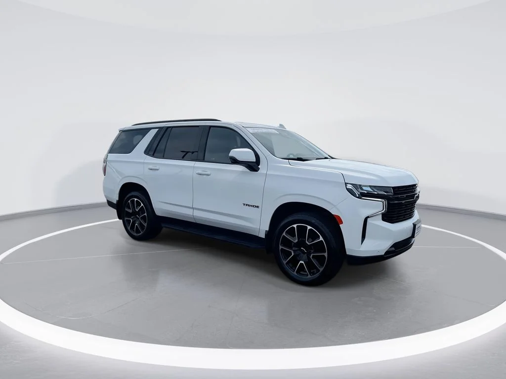 Used 2023 White Chevrolet RST image 2