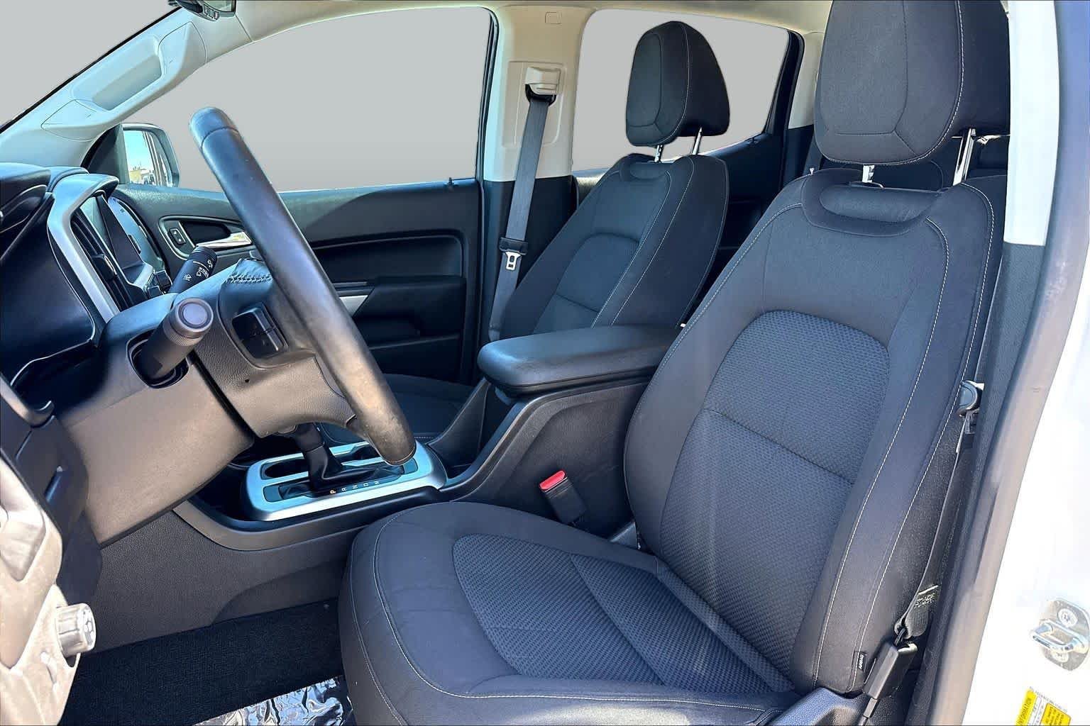 Used 2016 Summit White Chevrolet 2WD LT image 8