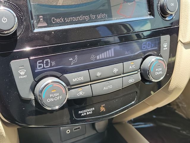 Used 2018 White Nissan SV image 27