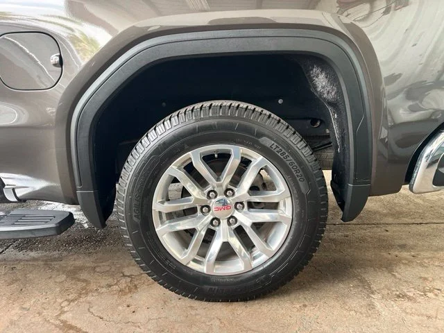 Used 2019  GMC SLT image 10