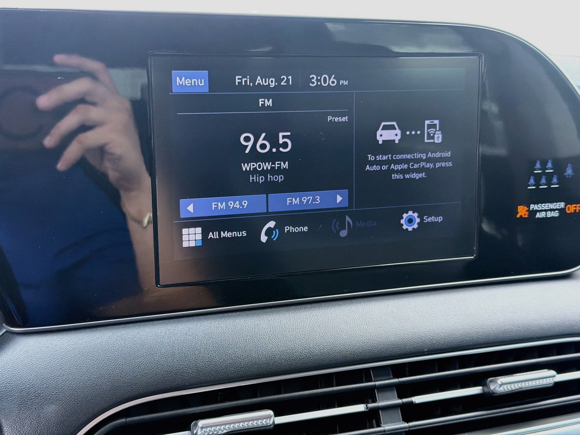 Used 2022 Abyss Black Pearl Hyundai SEL image 11