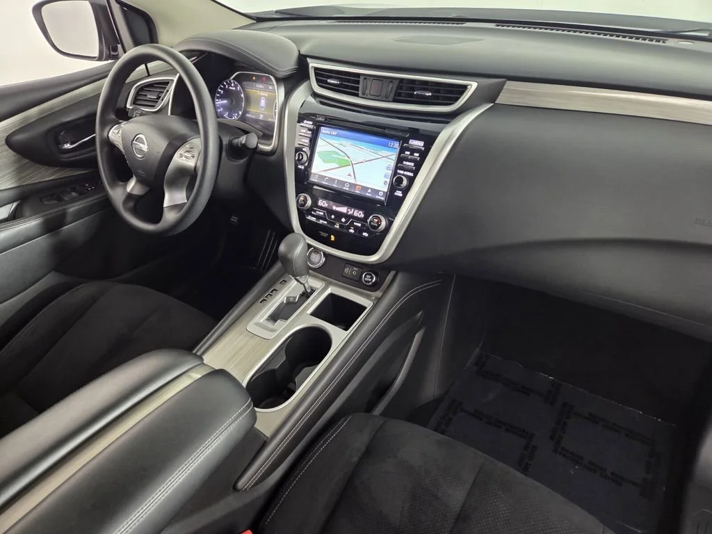 Used 2018 Magnetic Black Metallic Nissan S image 32