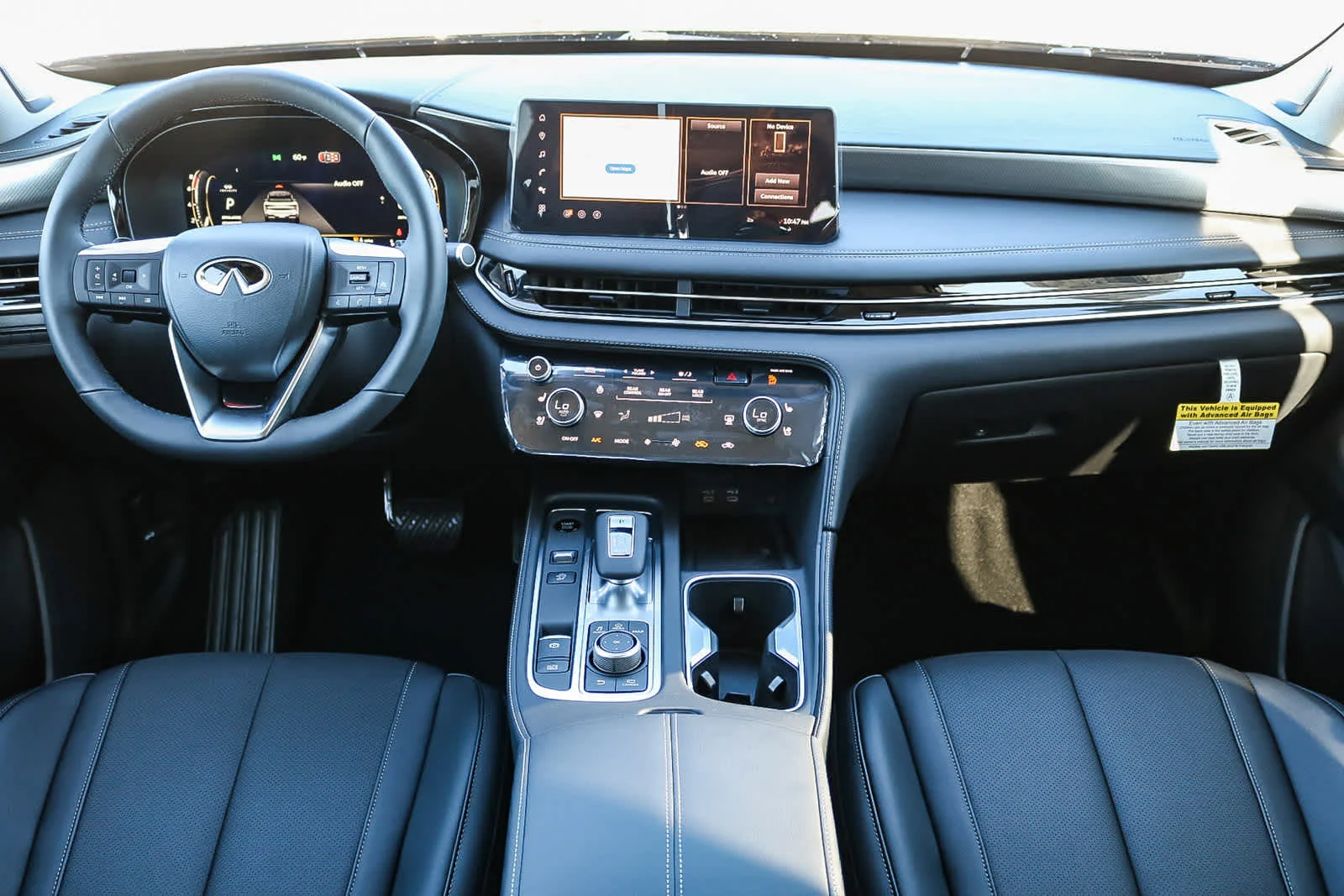 New 2026 MINERAL BLACK INFINITI Luxe FWD image 16