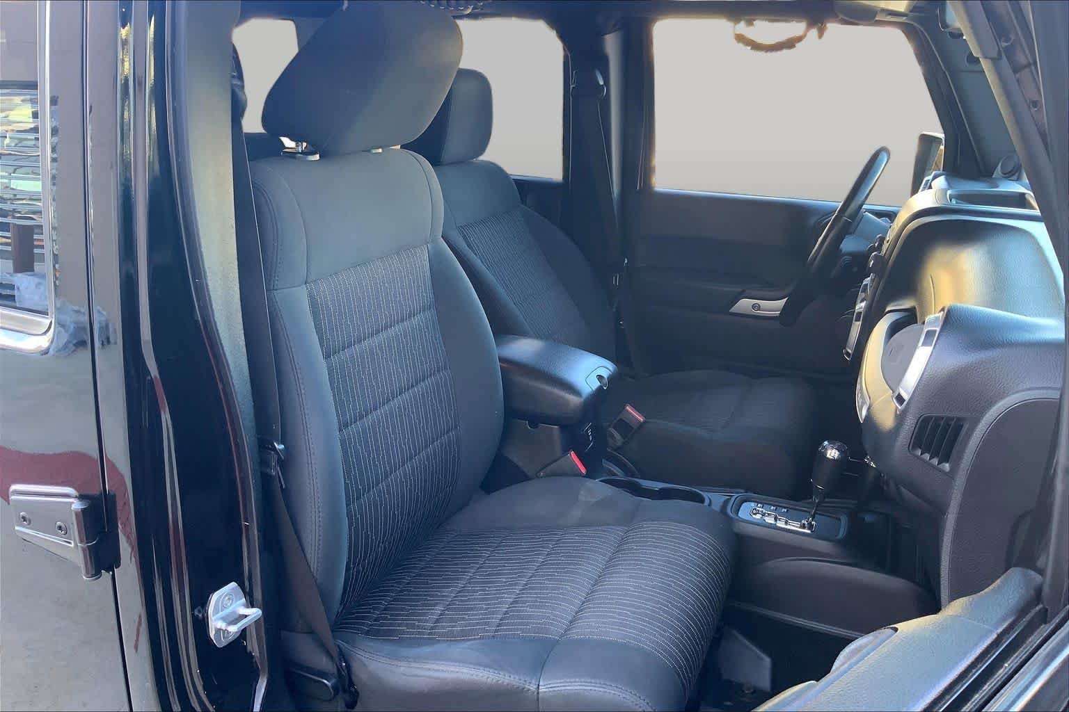 Used 2012 Black Jeep Sahara image 8