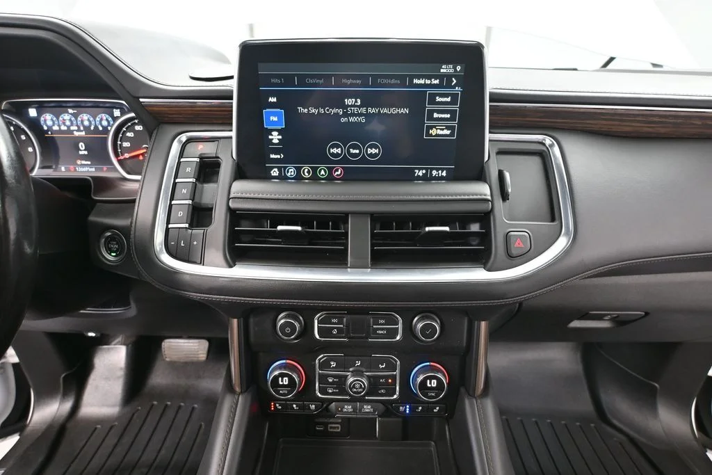 Used 2021 White Chevrolet High Country image 37