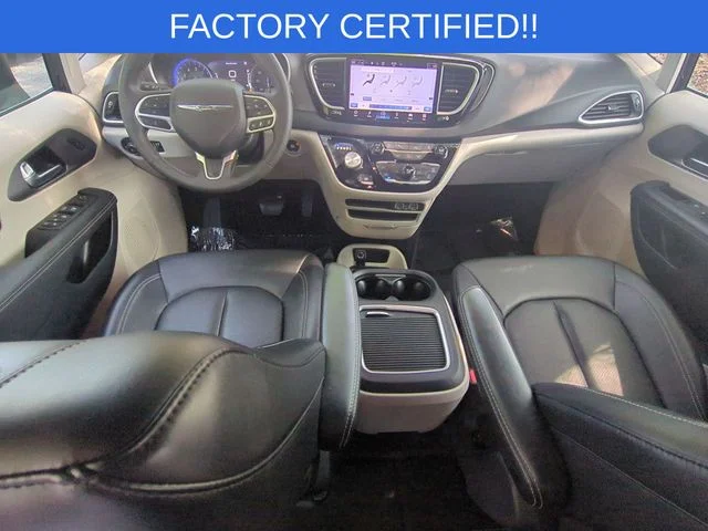 Used 2023 Black Chrysler Touring L image 30