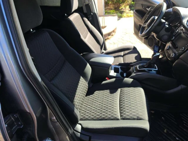 Used 2018 Gray Nissan SV image 9