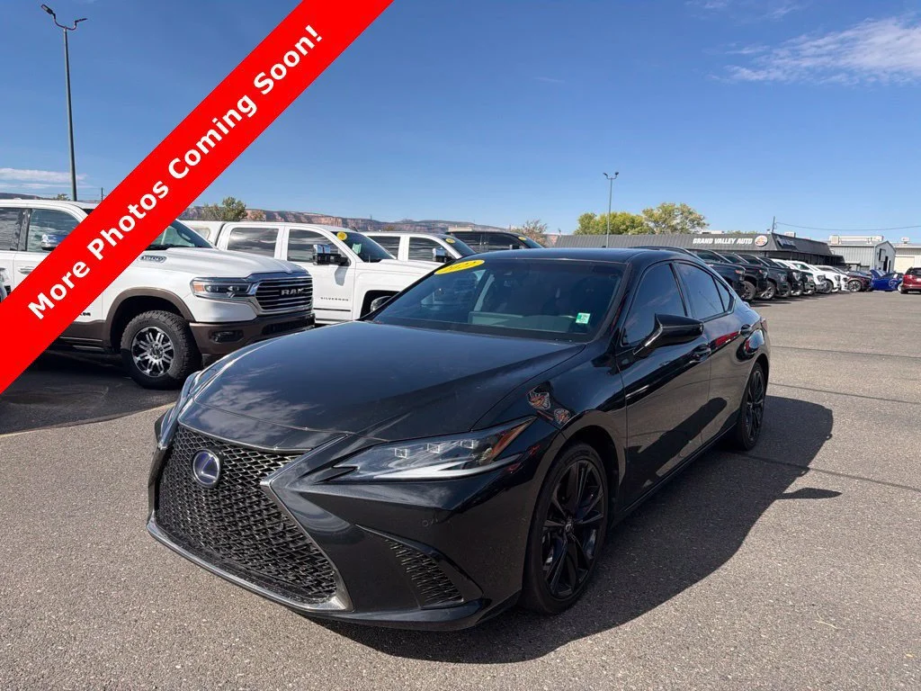 Used 2022 Black Lexus 300h image 3