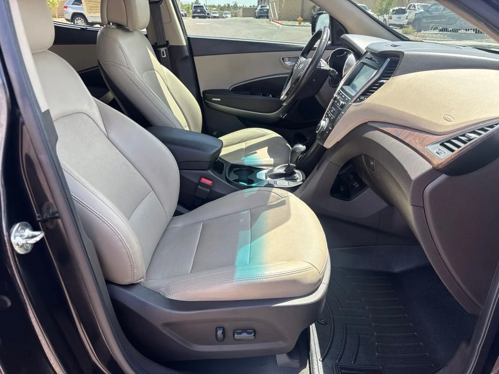 Used 2018 Black Hyundai 2.4 Base image 19
