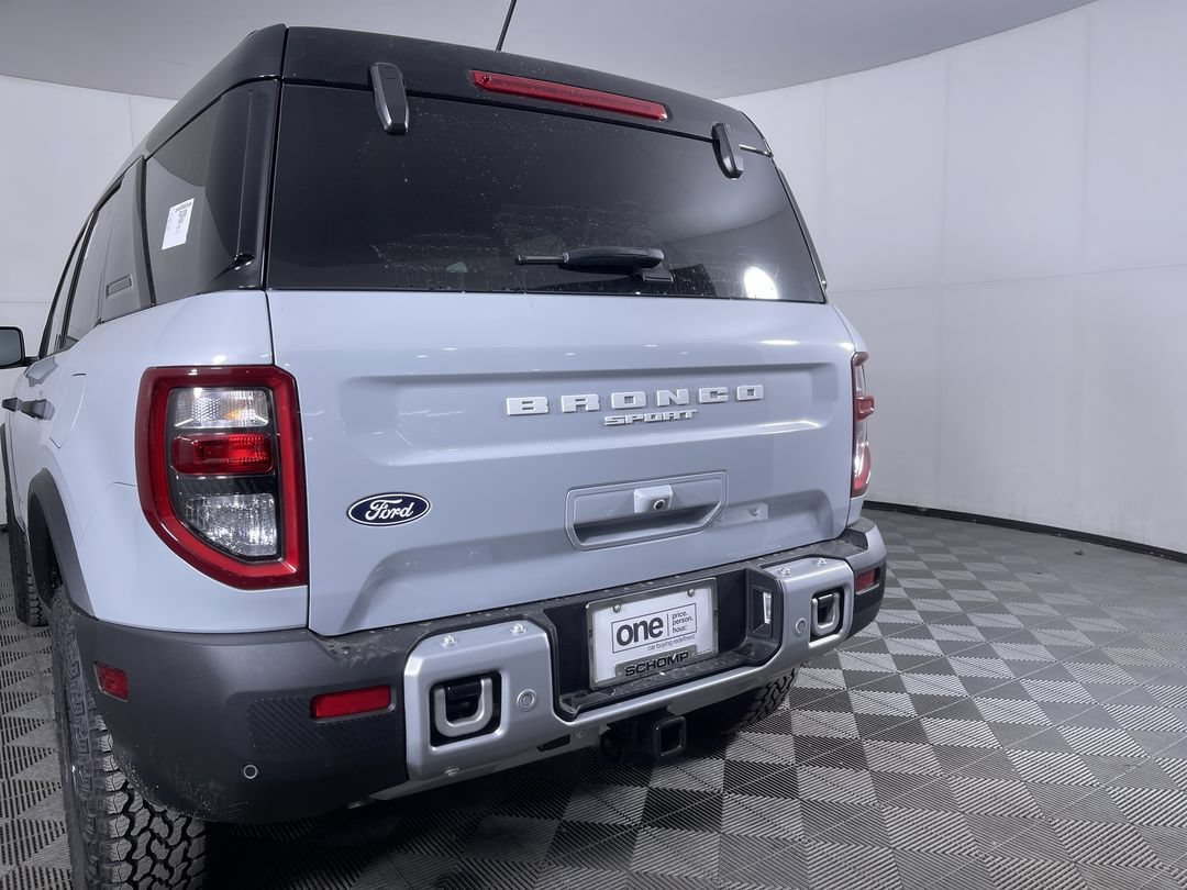Used 2026 Space White Metallic Ford Badlands image 24