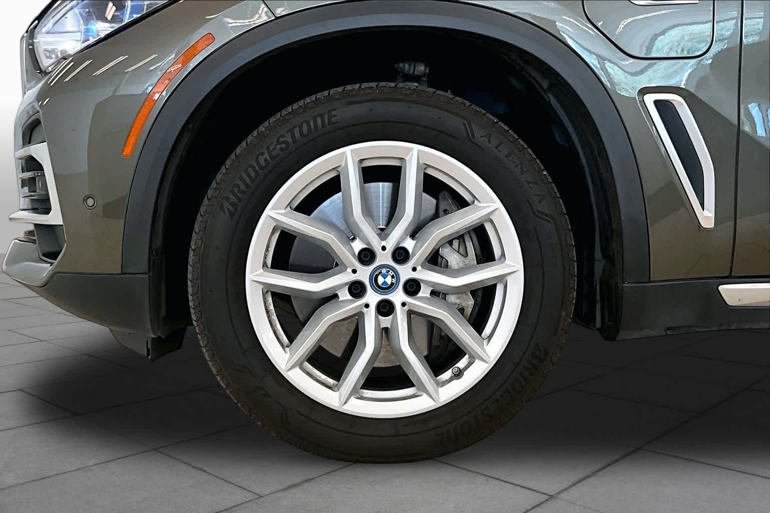 Used 2023 Manhattan Green Metallic BMW xDrive45e image 10