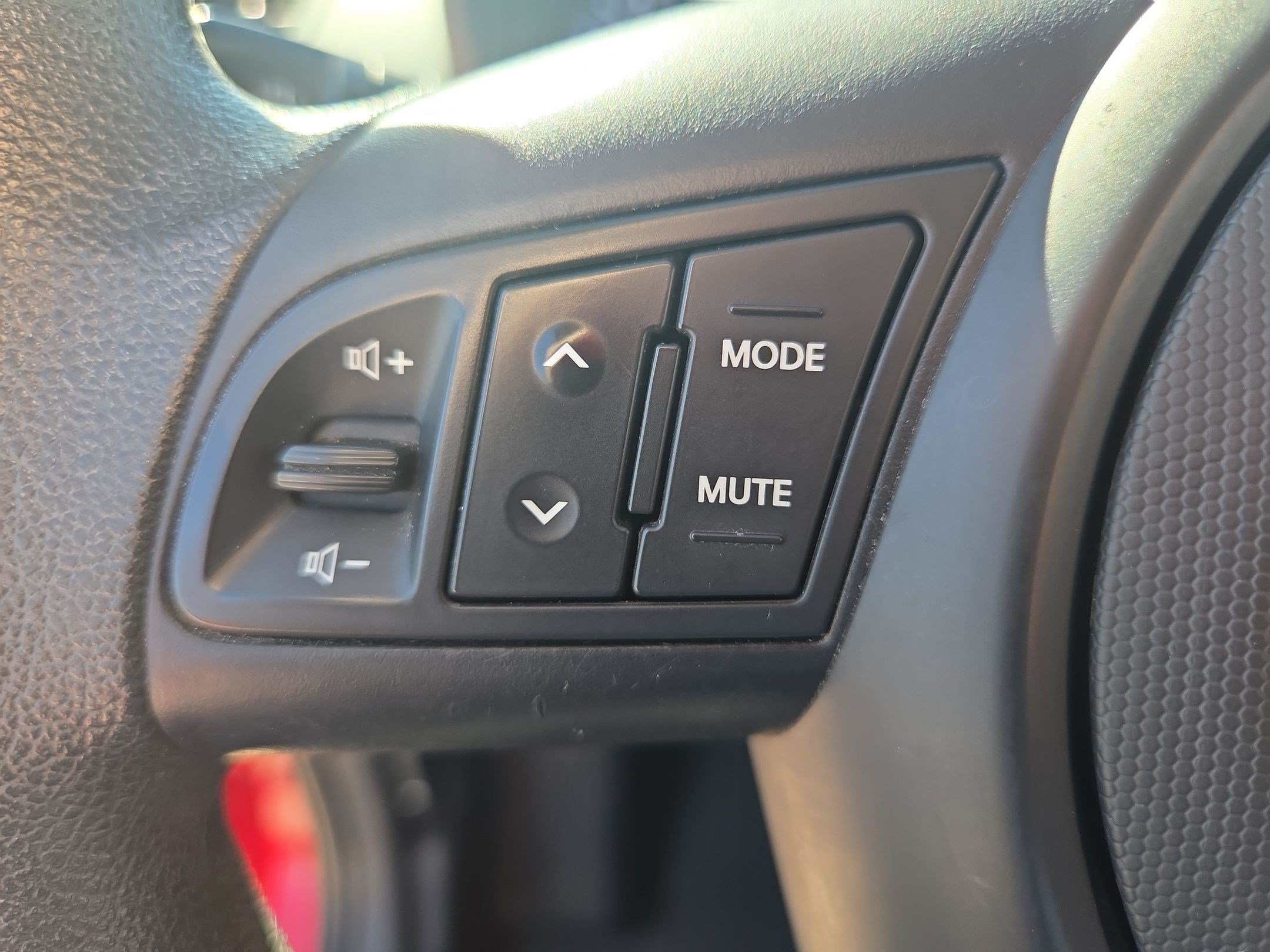Used 2013 Molten Kia Base image 16