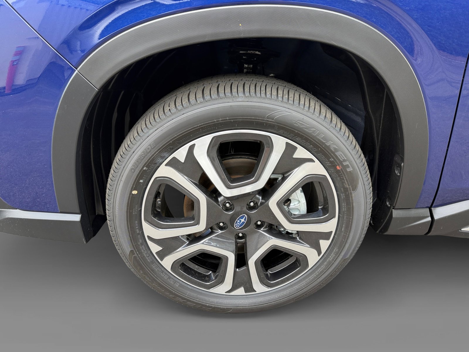 New 2026 SAPPHIRE BLUE PEARL Subaru Limited 7-Passenger image 9
