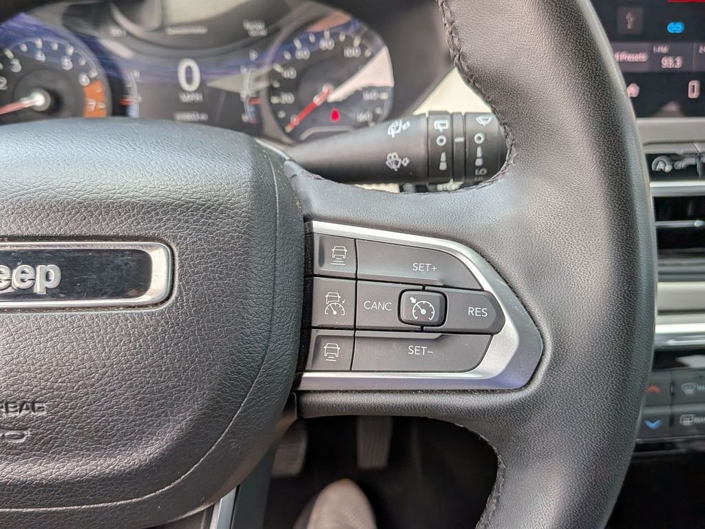 Used 2023 Gray Jeep Limited image 21