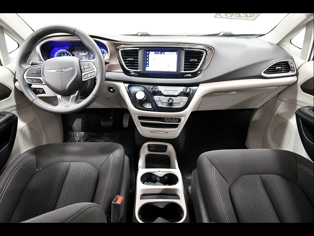 Used 2024 Silver Mist Clear Coat Chrysler LX image 3