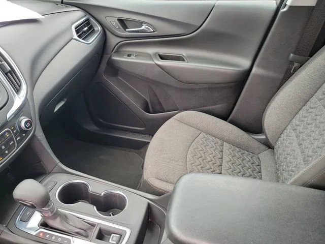 2024 Chevrolet Equinox LT - Photo 38