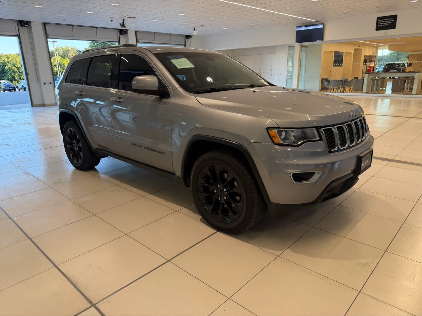 2018 Jeep Grand Cherokee Laredo E