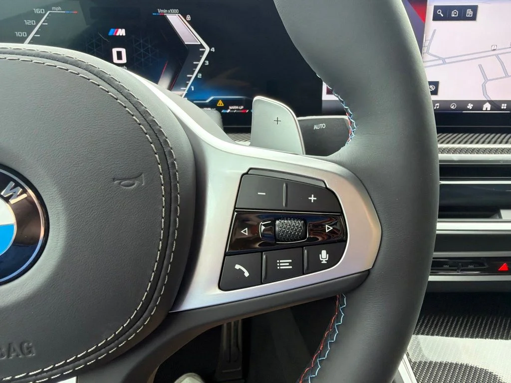 New 2027 Black Sapphire Metallic BMW M60i image 19
